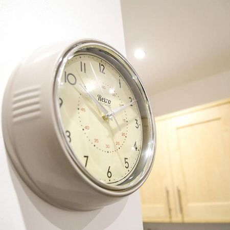 Serviced Apartment In Liverpool City Centre - Free Parking - Balcony - By Happy Days מראה חיצוני תמונה