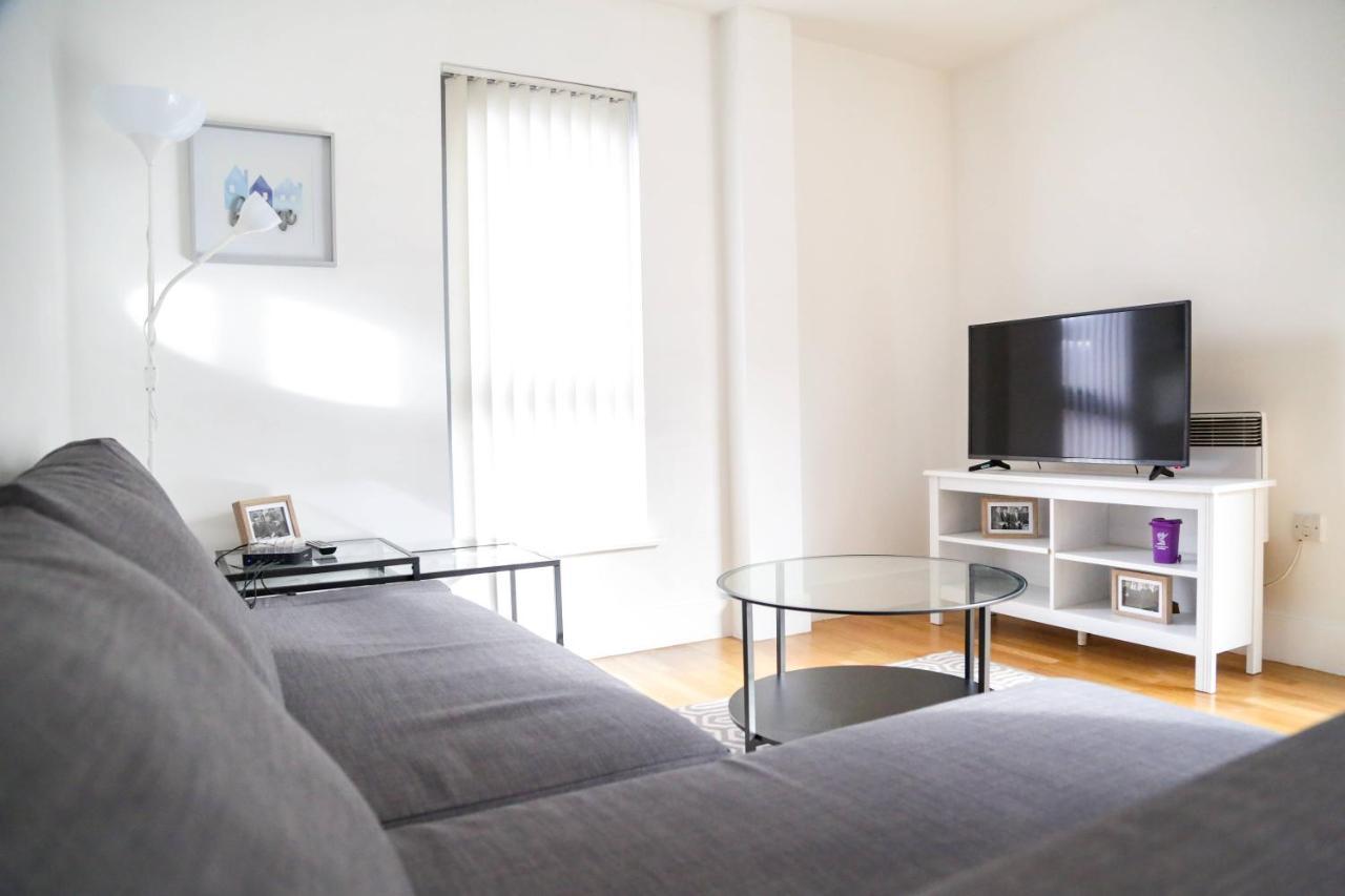 Serviced Apartment In Liverpool City Centre - Free Parking - Balcony - By Happy Days מראה חיצוני תמונה