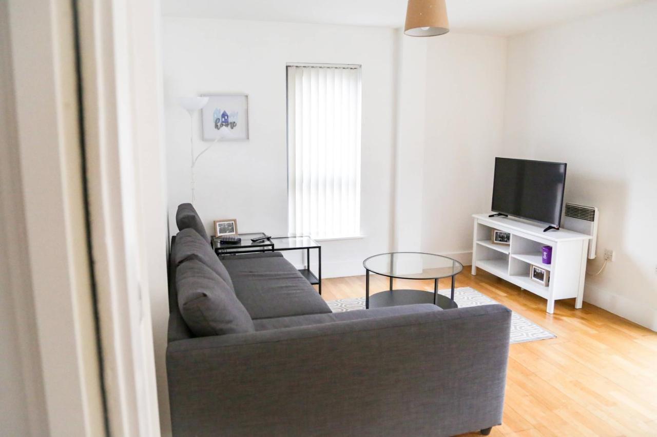 Serviced Apartment In Liverpool City Centre - Free Parking - Balcony - By Happy Days מראה חיצוני תמונה